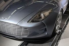 阿斯頓馬丁超跑售價超千萬 上海車展首演