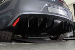 阿斯頓馬丁超跑售價超千萬 上海車展首演