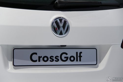 CROSS GOLF”車型標(biāo)識